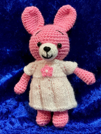 Amigurumi Bunny (with carry bag)